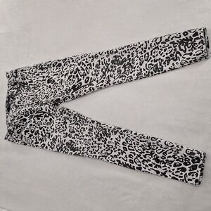 🐆 Hudson Barbara super skinny stretch animal print denim. Size 28.